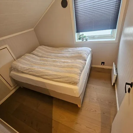 Sentral Og Moderne Base I Lofoten Апартаменты
