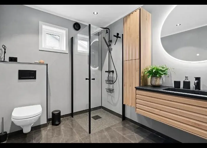Sentral Og Moderne Base I Lofoten 公寓